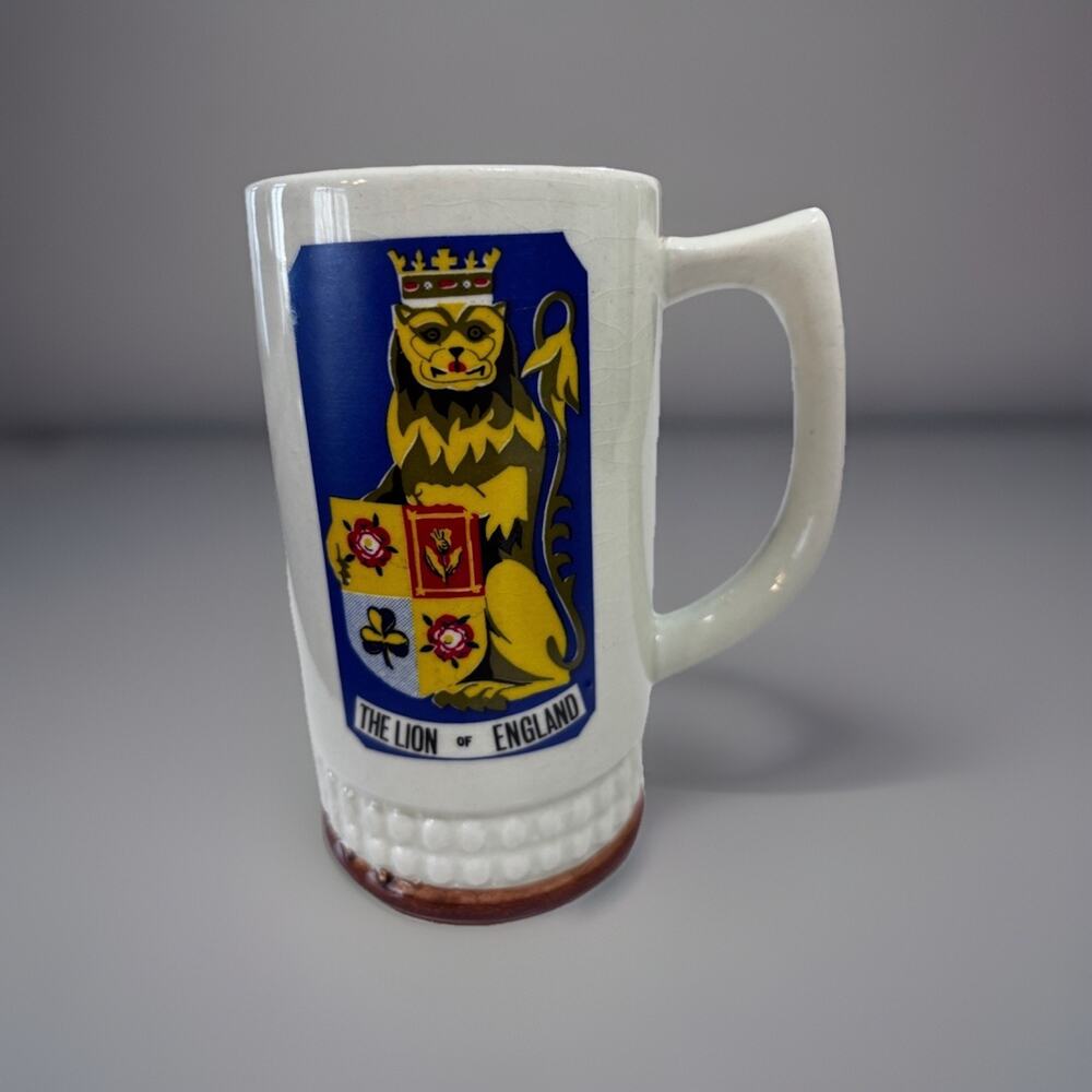 Vintage Yellow Lion Crest Beer Stein Tankard 5.5” Tall 50's 60's
